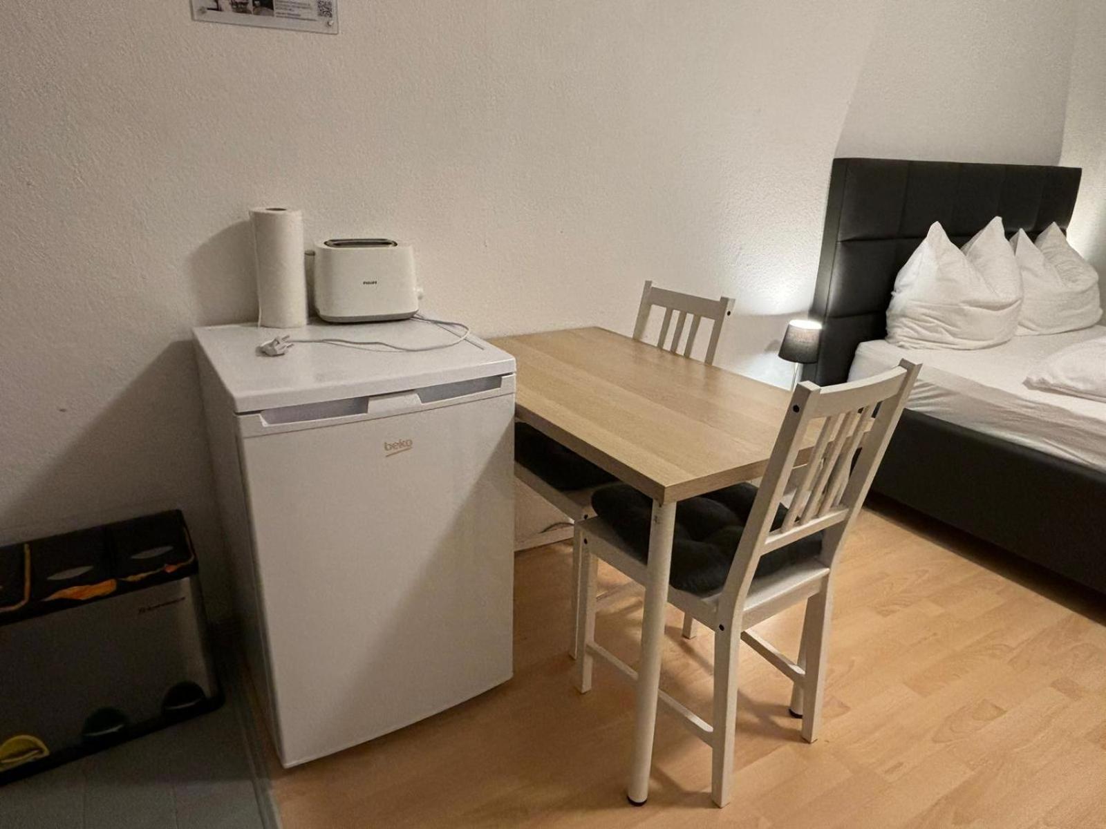 Stadtnahe Wohnung Mit Terrasse Hoechberg Екстер'єр фото